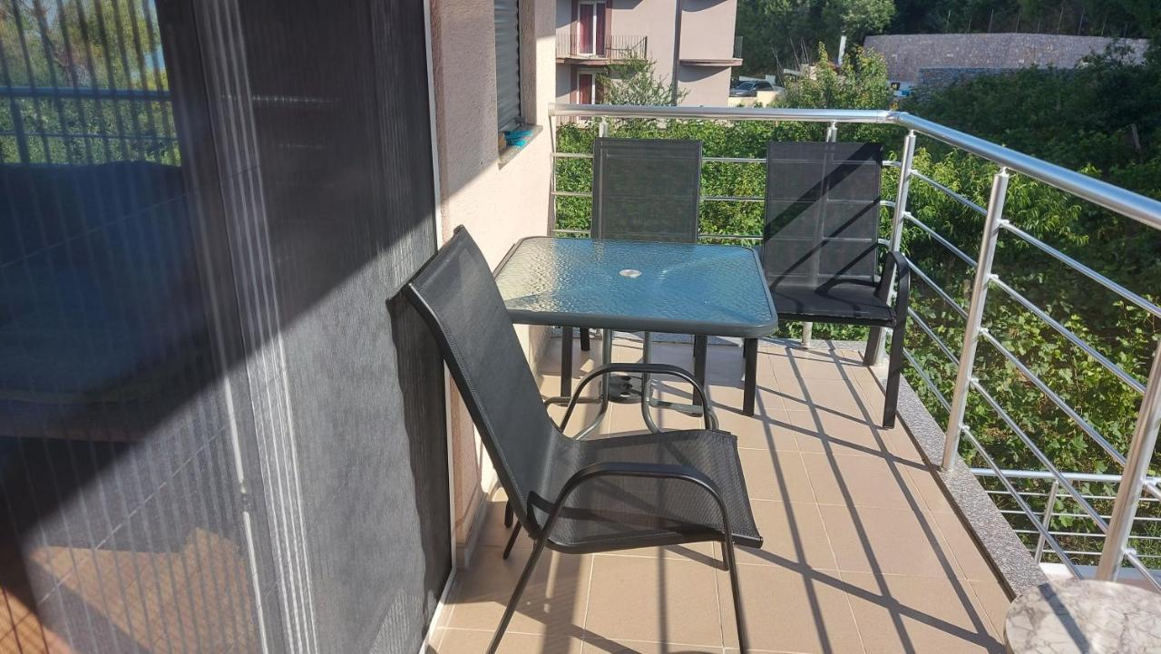 Apartment Ana V-Peshtani โอครีด ภายนอก รูปภาพ