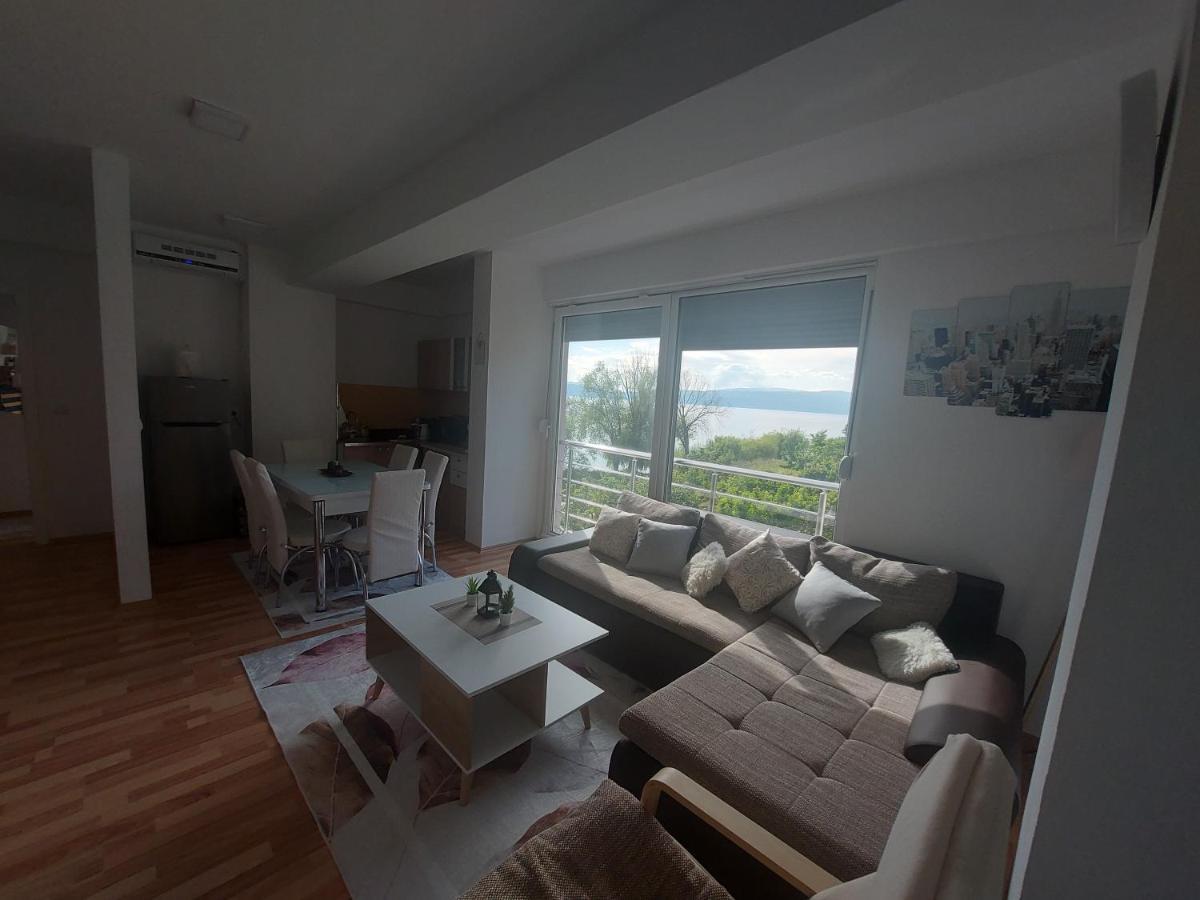 Apartment Ana V-Peshtani โอครีด ภายนอก รูปภาพ