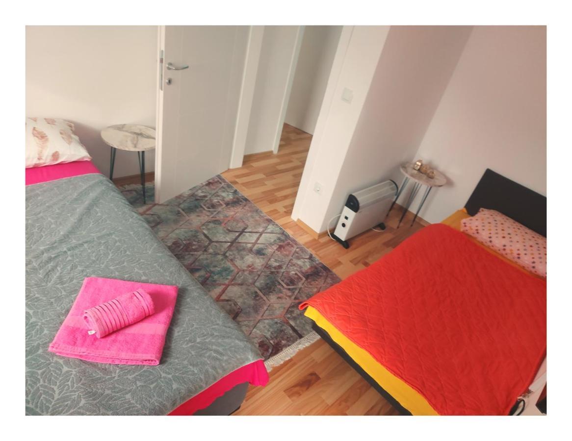 Apartment Ana V-Peshtani โอครีด ภายนอก รูปภาพ